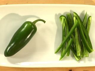 How To Cut A Chile Pepper