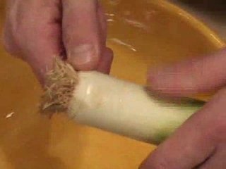 How To Clean And Trim Leeks