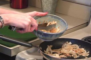 How To Carmelize Onions